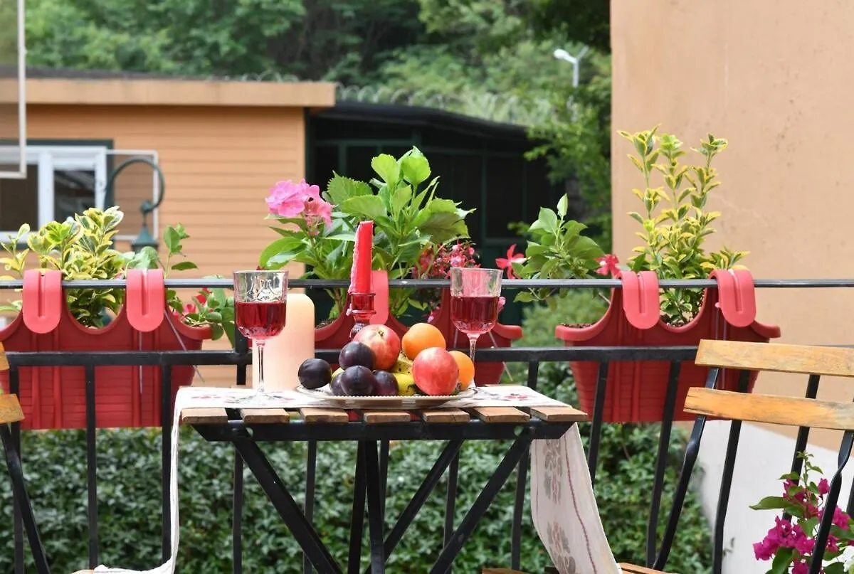 Private Terrace Ac Bright Flat Galata Apartamento Istambul