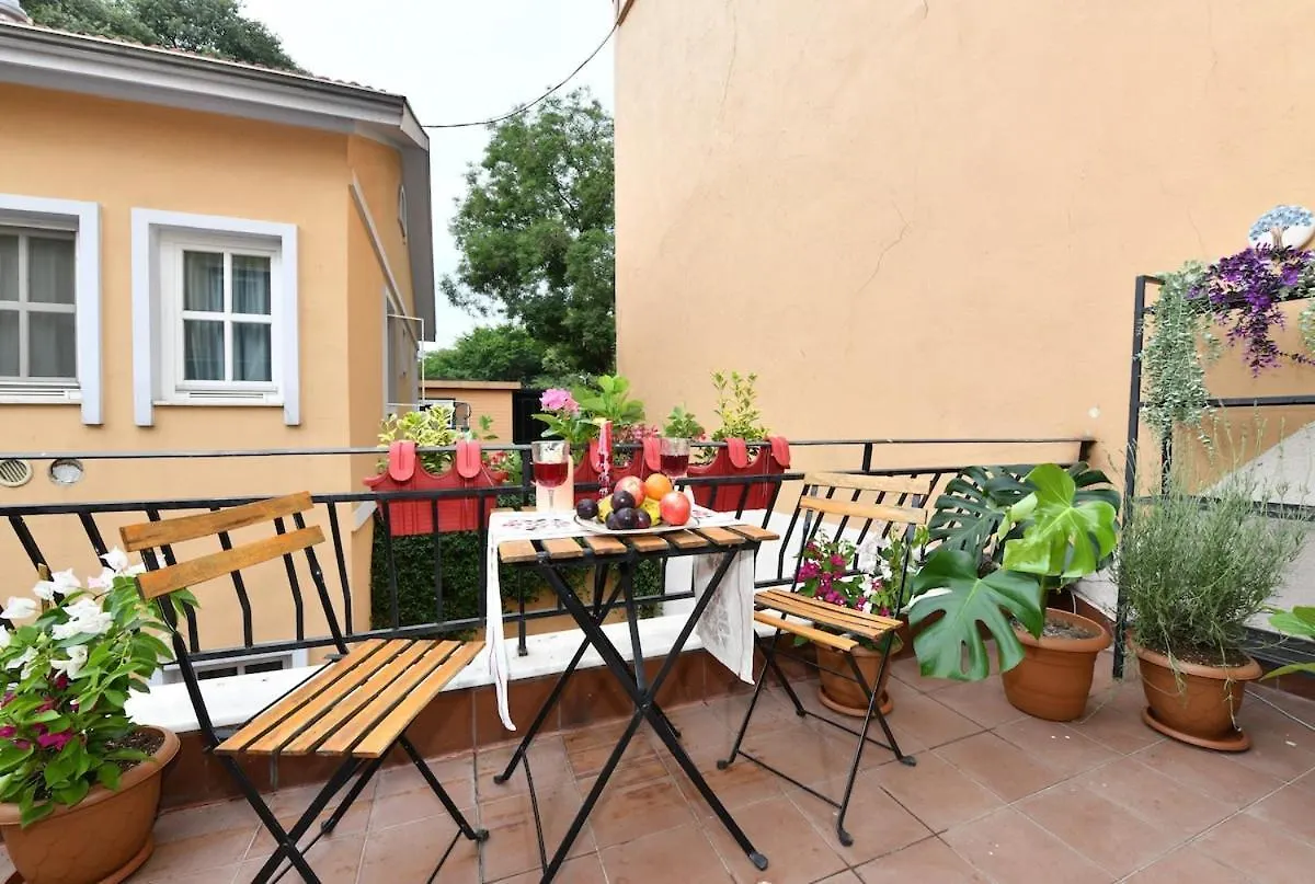Private Terrace Ac Bright Flat Galata Apartamento Istambul