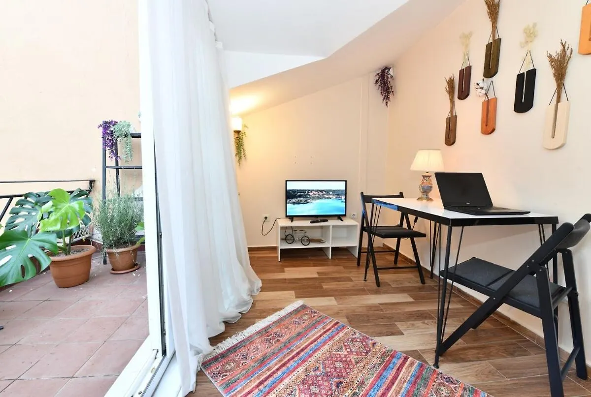 Private Terrace Ac Bright Flat Galata Apartamento Istambul Turquia